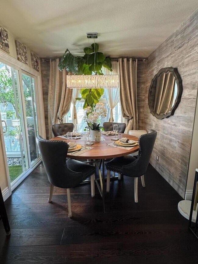 Foto del edificio - 767 Port Walk Pl