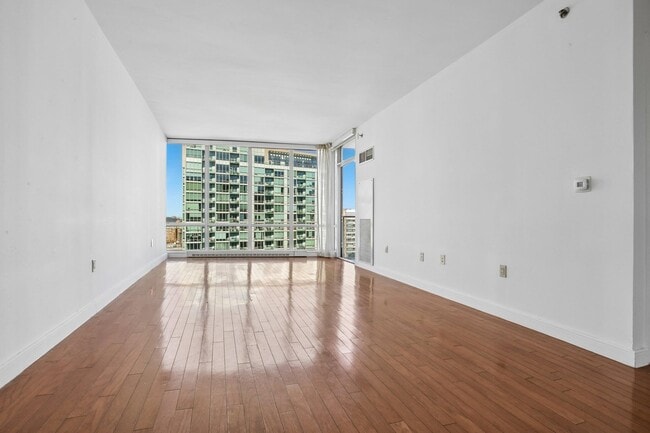 Building Photo - 20 Newport Pkwy