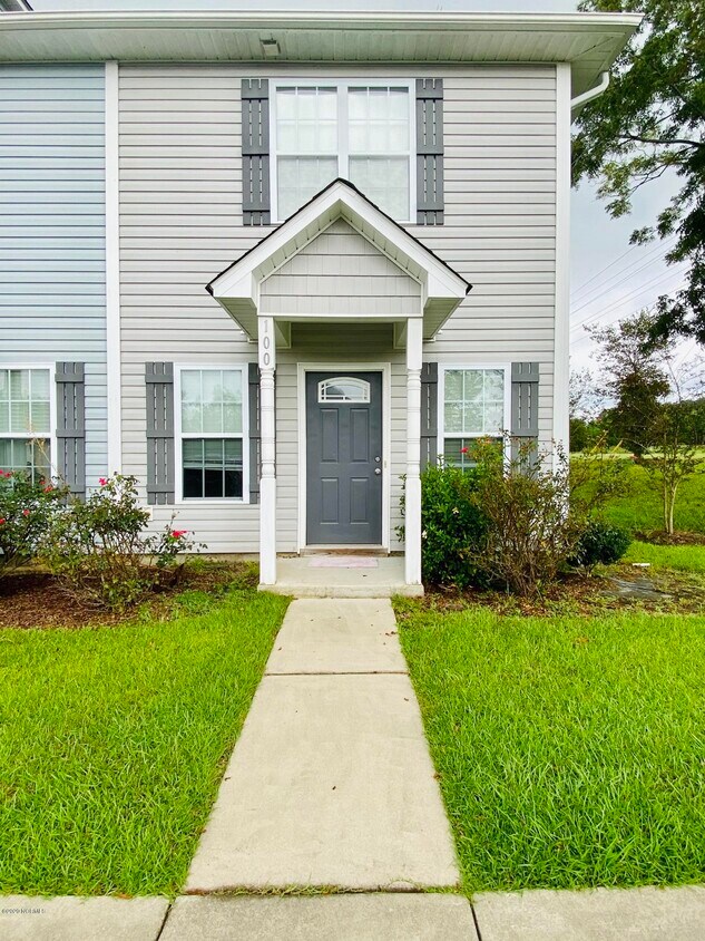 Foto principal - 100 Parrot Landing Dr
