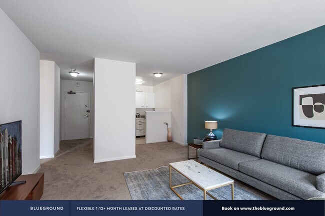 Building Photo - The 925 Apartments, 925 25th St