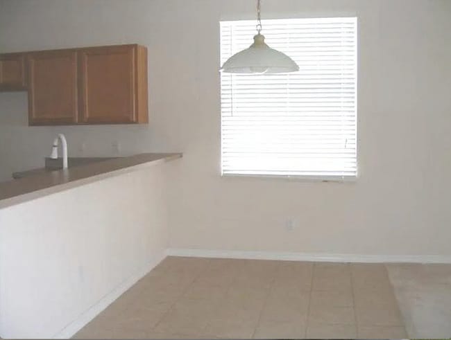 Building Photo - 9813 Secret Cove Ln