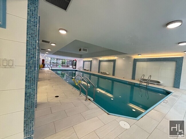 Building Photo - no fee 3 bedroom 2 bathroom with laundry -...