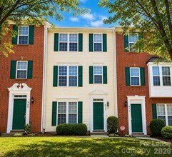 Building Photo - 913 Tiger Ln