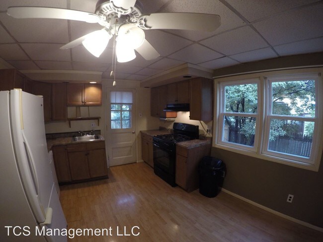 Foto del edificio - 111 W Kings Hwy