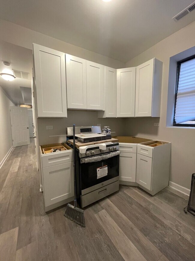 Foto del edificio - 3245 W 23rd St