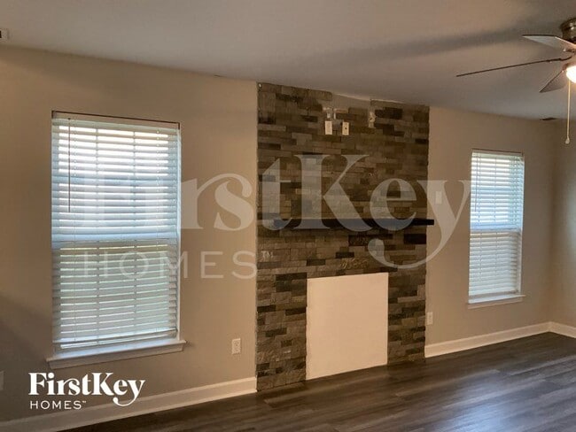 Building Photo - 838 Anchor Way NE