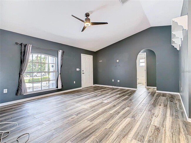Building Photo - 1833 Hudson Ct