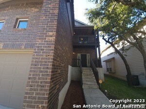 Building Photo - 1511 Barons Den