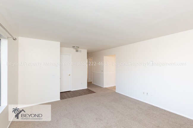 Building Photo - ***RECENTLY UPGRADED***3BED 2 BATH***ATTAC...