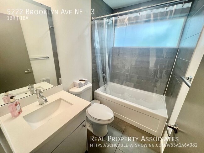 Foto del edificio - 5222 Brooklyn Ave NE