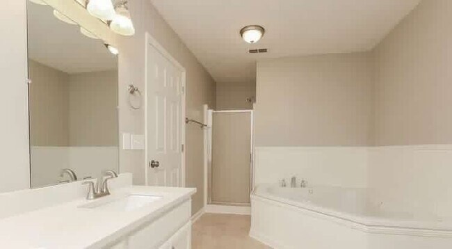 Foto del edificio - 101 Cedar Bend Ct