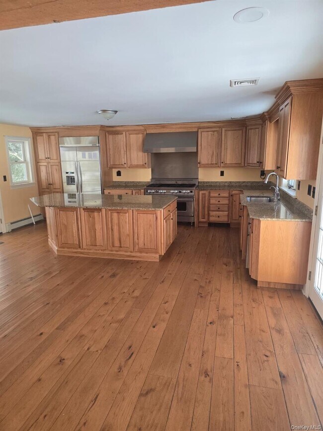 Foto del edificio - 276 Quaker Rd