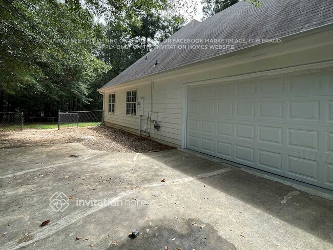 Foto del edificio - 3715 Biltmore Oaks Dr SE