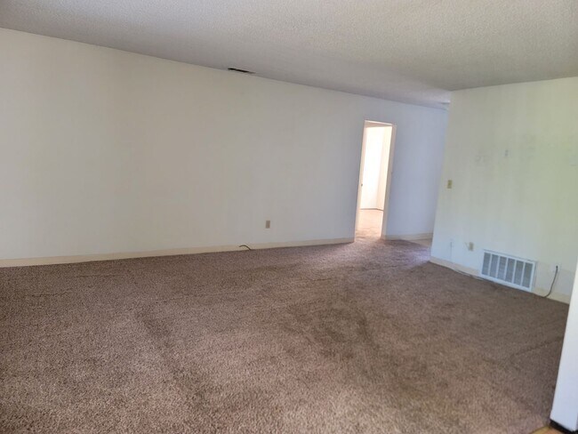 Foto del edificio - Move in Special see AD