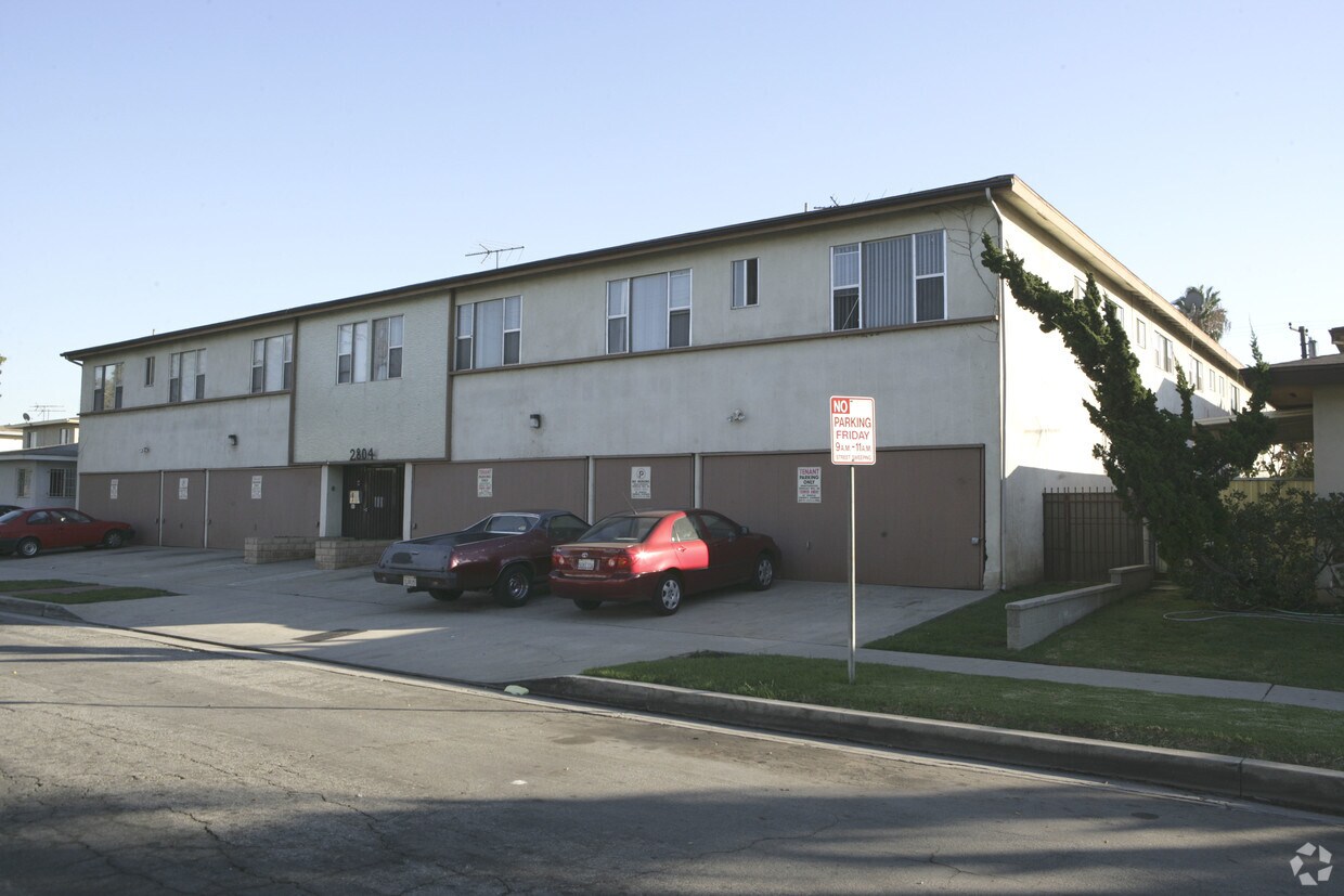 Primary Photo - 2804 W El Segundo Blvd