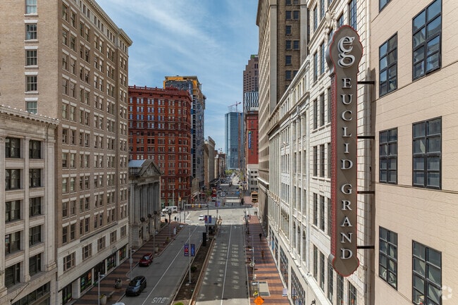 Contexto y señalización de Cleveland - Euclid Grand