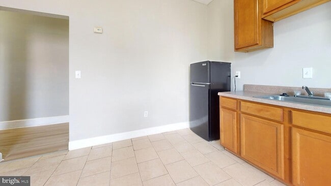 Photo - 701 E Clearfield St Apartment