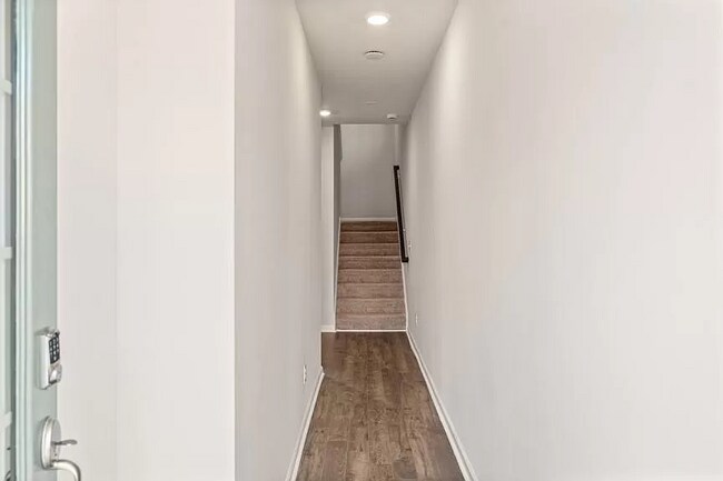 Foto del edificio - 1577 Halbrook Pl SW