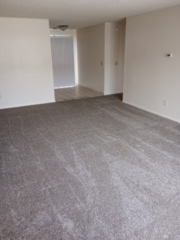 Building Photo - 703 N Tweedt St