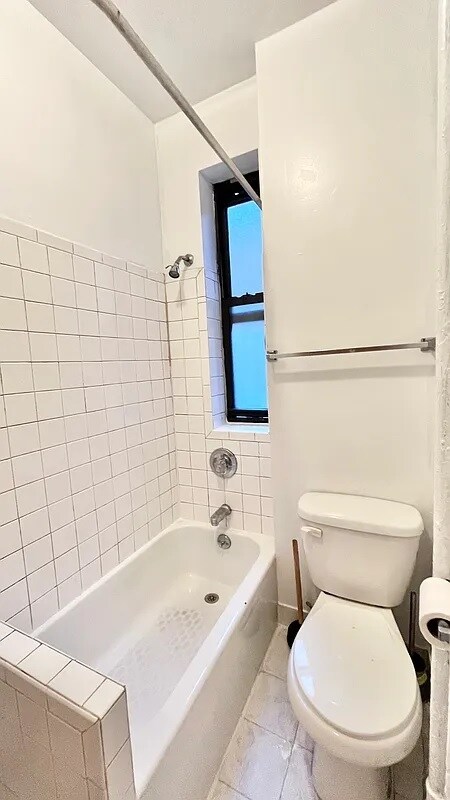 Foto principal - 147 S 4th St