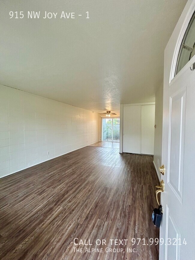 Foto del edificio - 915 NW Joy Ave