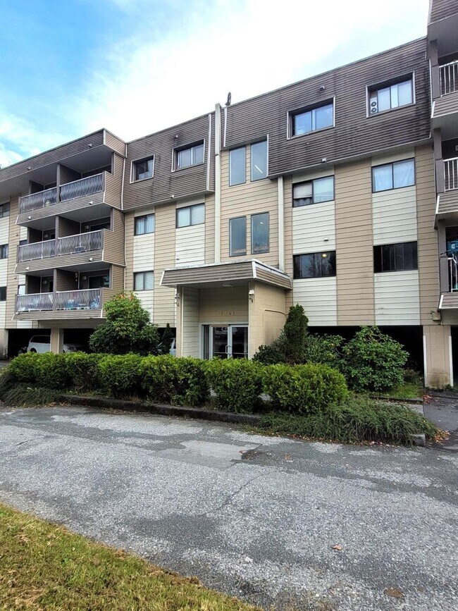 Photo du bâtiment - 1 bedroom in Prince Rupert BC V8J 4A3