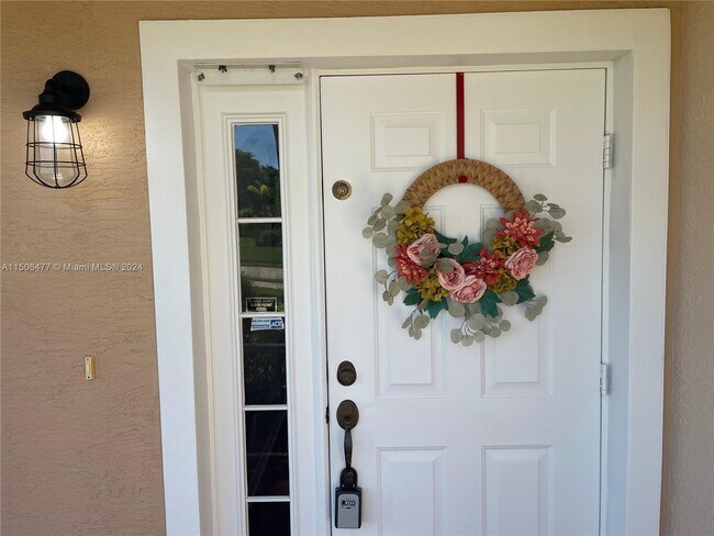 Building Photo - 6425 Las Palmas Way