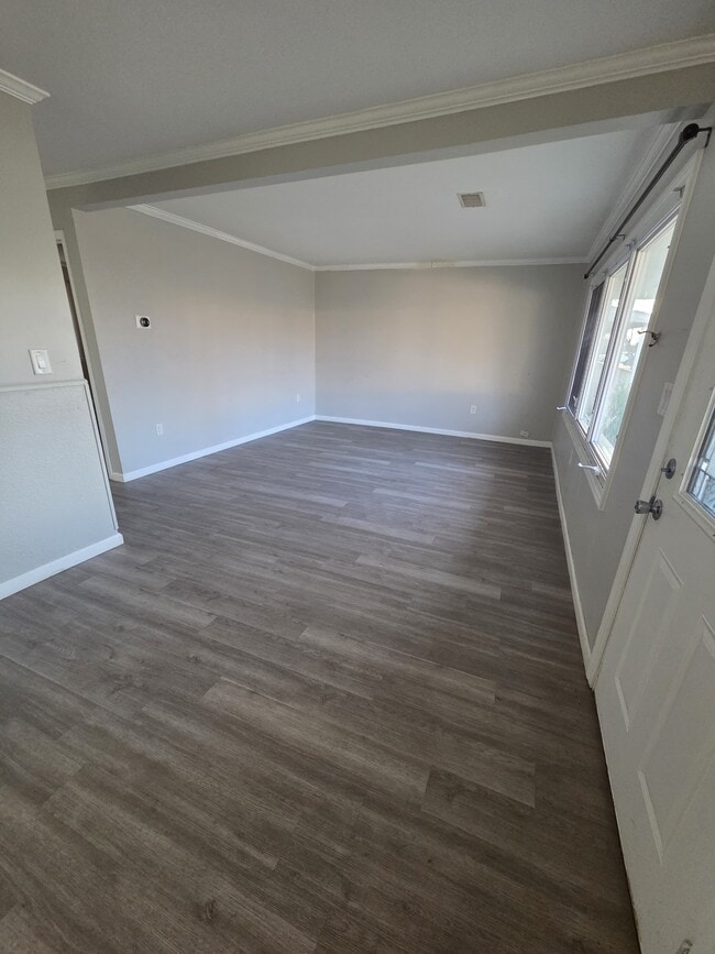 Building Photo - 2210 Capri Ave