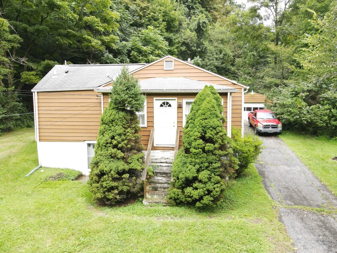 Primary Photo - 49 Coursin Rd