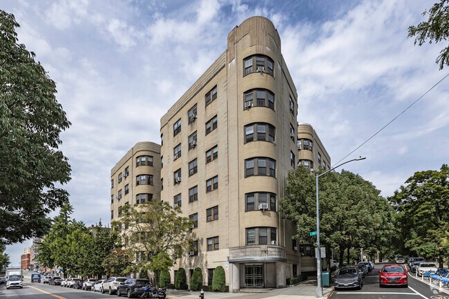 190 East Mosholu Parkway Owners
