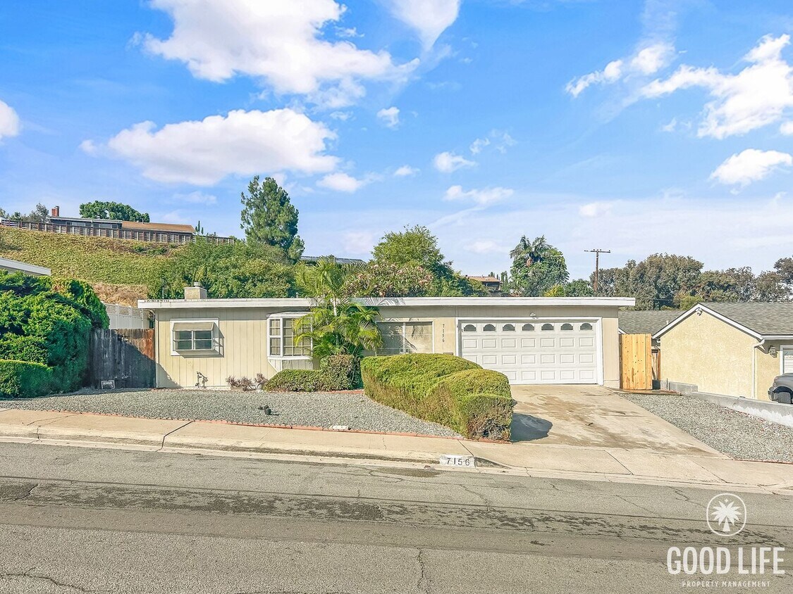 Foto principal - Stunning 3BD/2BA Home in Allied Gardens w/...