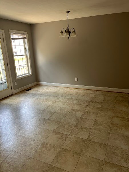 Comedor - 3600 Old Forest Rd