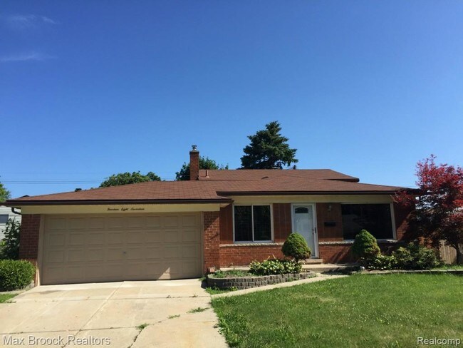 Building Photo - 14817 Peck Dr