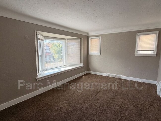 Foto del edificio - 16730 Woodingham Dr