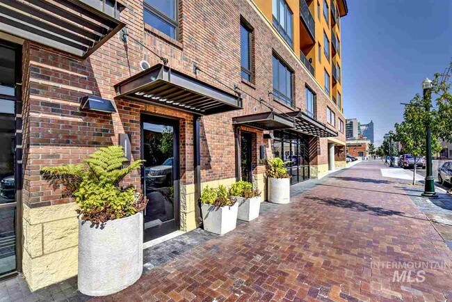 Foto del edificio - 611 N 8th St