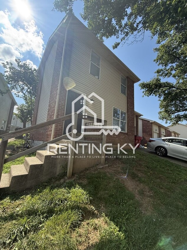 Updated 2-Bed, 1.5-Bath Townhome! - Updated 2-Bed, 1.5-Bath Townhome!
