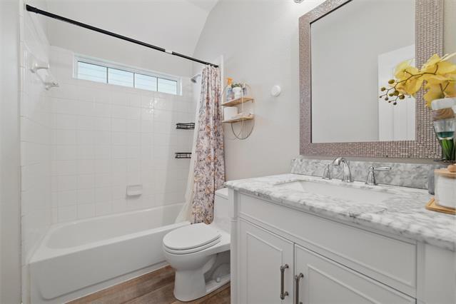 Building Photo - 5904 Saddle Clb Trl