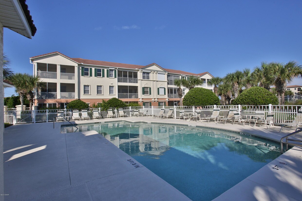 Primary Photo - 100 Marina Bay Dr