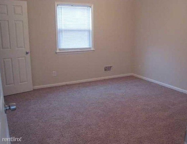 Foto del edificio - 5 br, 3 bath House - 6802 Hollow Creek Court