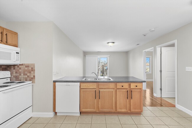 Foto del edificio - 3423 Ridgeland-202