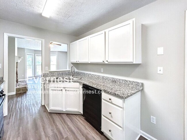 Foto del edificio - 313 Silverthorne Cir
