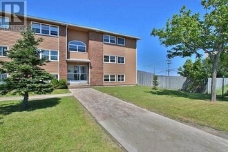 Building Photo - 122 Terra Nova Rd