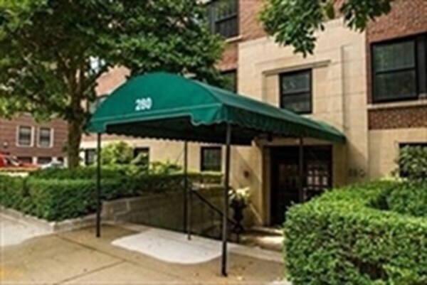 Building Photo - 280 Beacon St