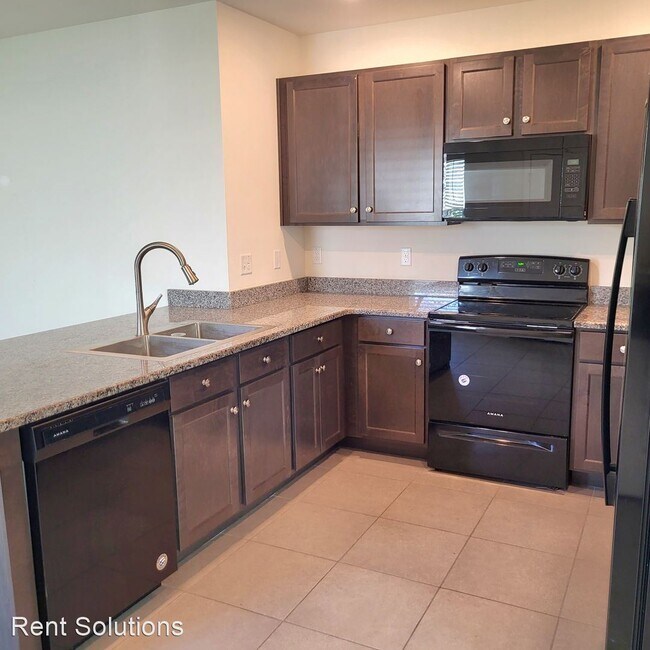 3 br, 2.5 bath House 10836 Trailing Vine Dr House for Rent in Tampa, FL