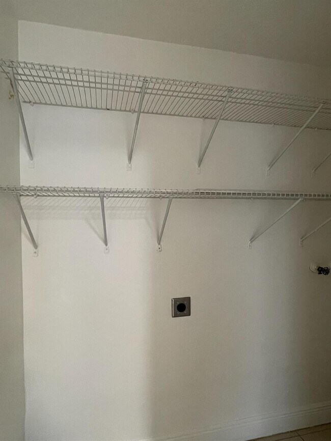 Foto del edificio - 1783 NW 16th St