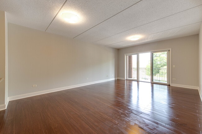 Building Photo - 8727 W Bryn Mawr Ave
