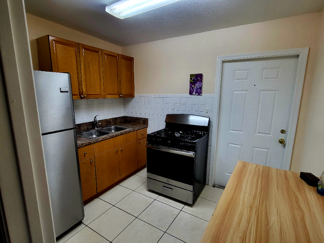 Foto del edificio - 2221 NW 21st Terrace