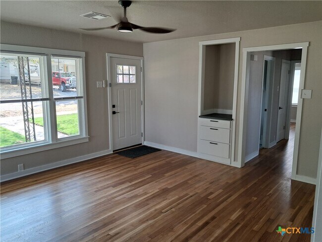 Foto del edificio - 1706 S 41st St