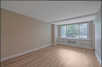 Building Photo - 1021 Arlington Blvd