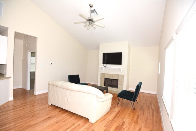 Foto del edificio - 11607 Main Pine Dr